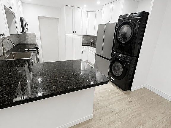 4th image of 646 Aspen Rd