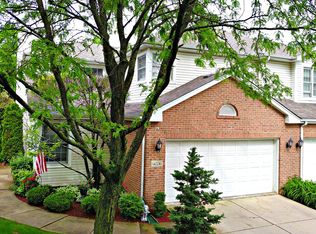14536 Club Circle Dr #19, Oak Forest, IL 60452