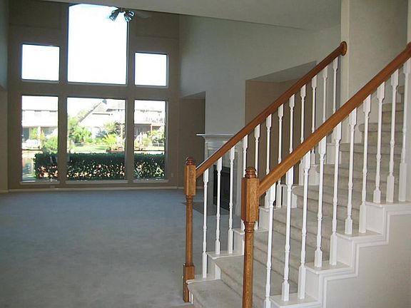 4th image of 10110 Lakeside Gables Dr