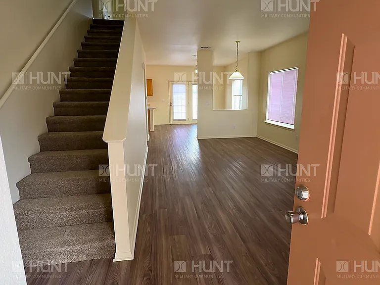 8309B W Sandia Cir SE — Photo 4