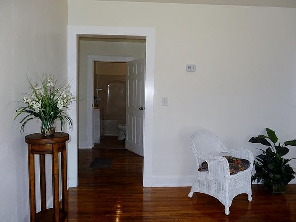 4th image of Woodlawn Dr