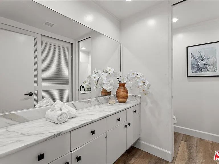 1333 S Beverly Glen Blvd #405 — Photo 16