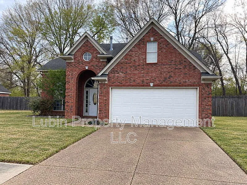 5474 Hidden Meadows Dr