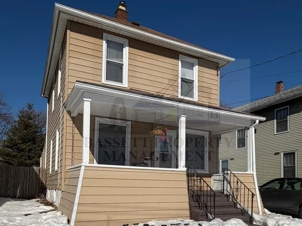 61 Lamson St, West Haven, CT 06516