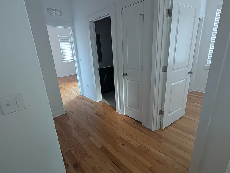 950 Shackamaxon St — Photo 6