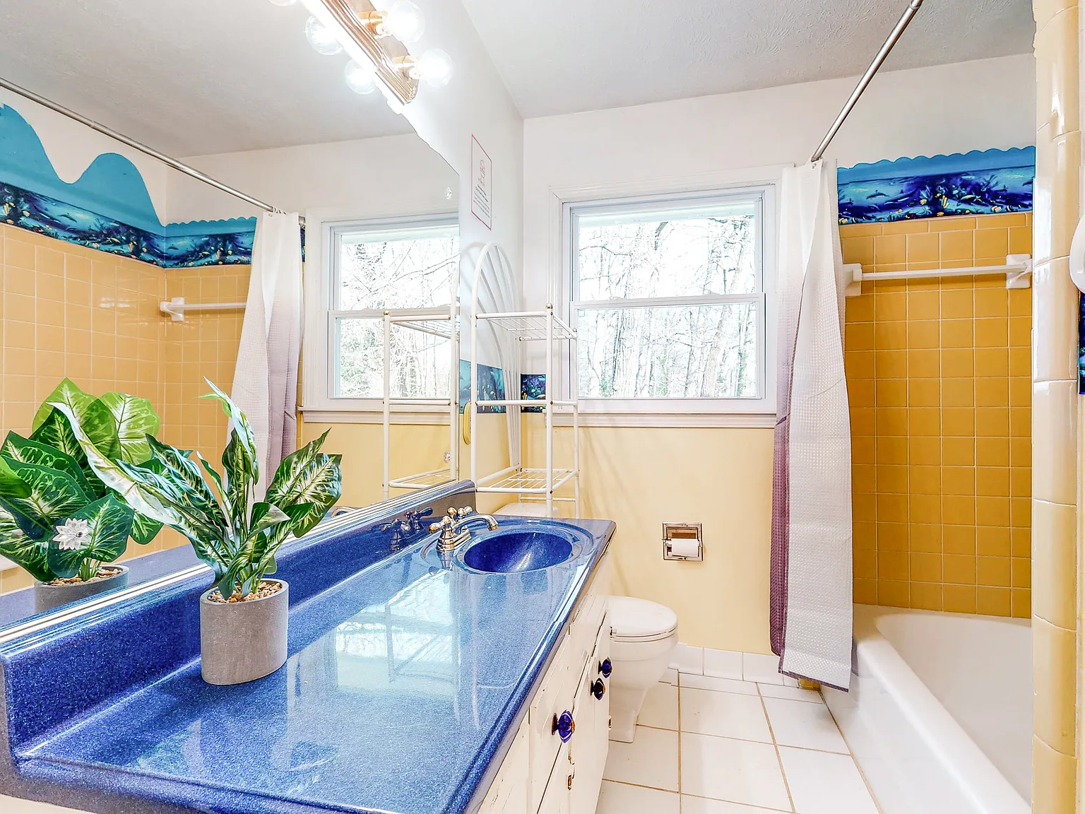 4 bed, 4.0 bath, 2412 sqft, $793 — Photo 3