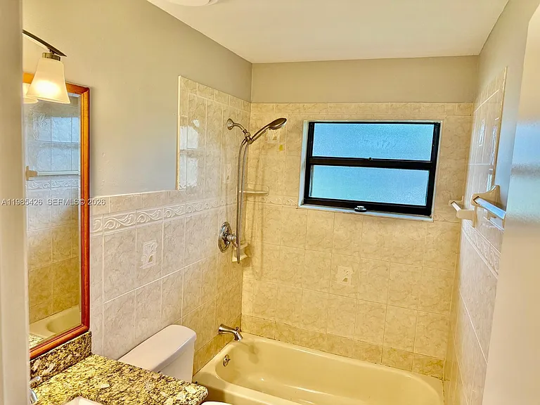 210 SW Voltair Ter — Photo 12