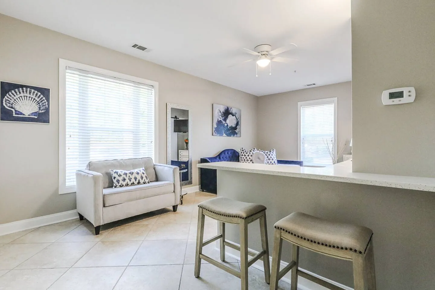 Studio, $2,385 — Photo 2