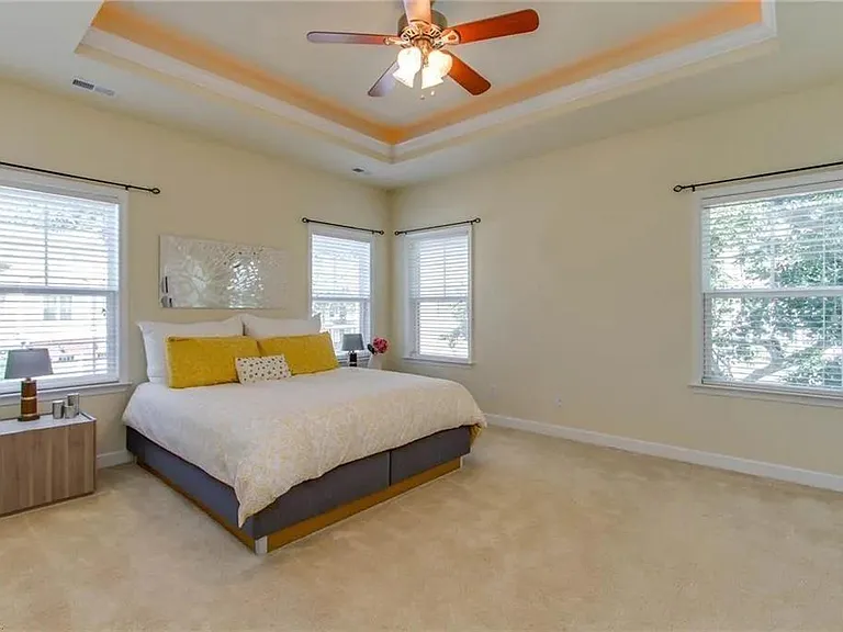 1012 Marble Walke Way — Photo 13