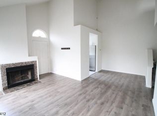 1 Birchwood Rd, Bedminster, NJ 07921