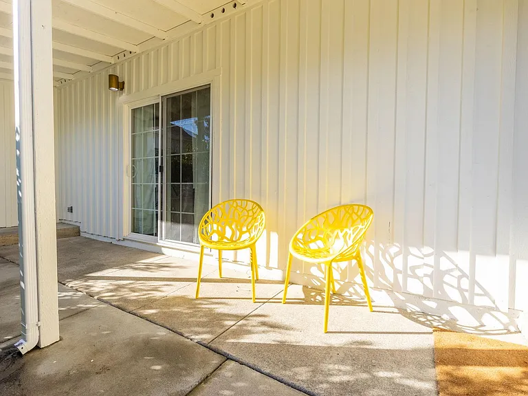 1081 Evans Ave #1 — Photo 6
