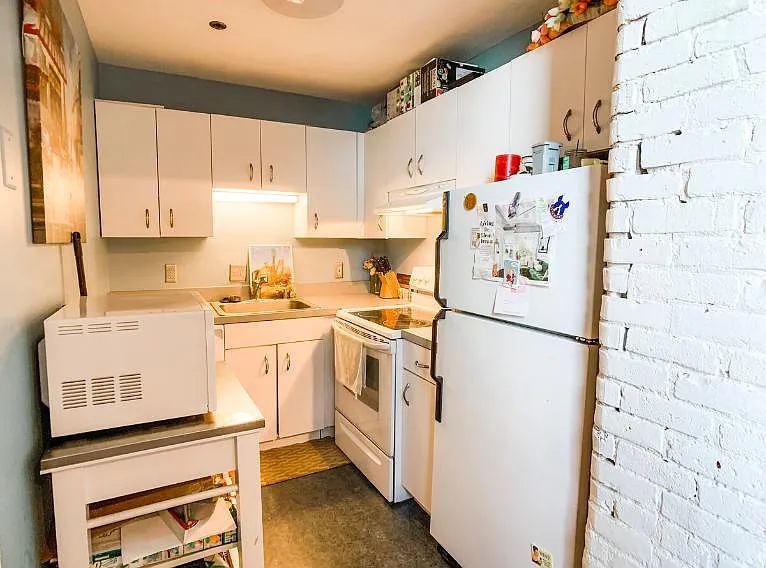 320 W 2nd St #404 — Photo 6
