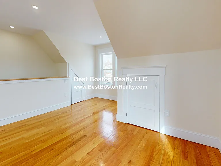 242 Somerville Ave — Photo 11