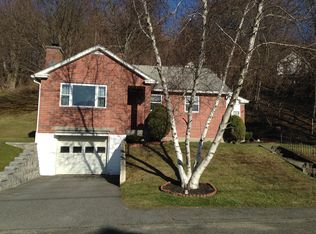 49 Richmond Ln, Adams, MA 01220