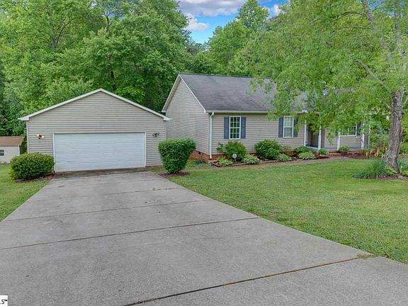 2nd image of 246 Pine Meadow Dr
