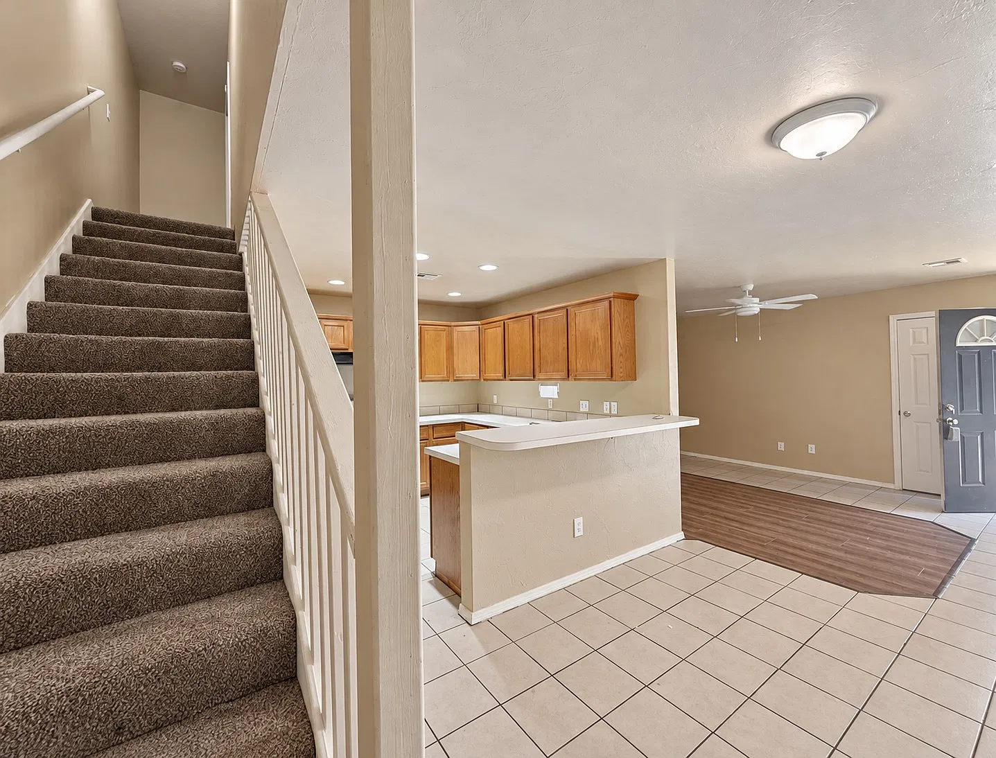 1721 W 22nd Ave — Photo 2