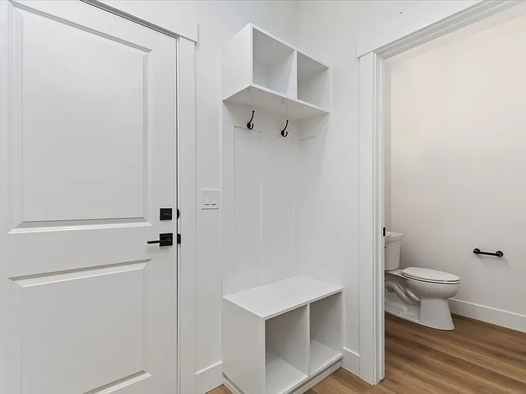 740 S Calhoun Ln — Photo 26