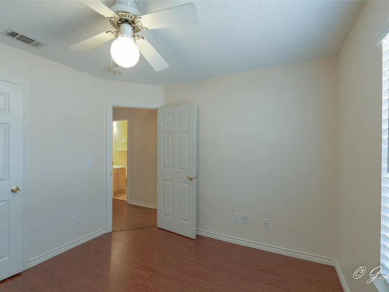 8116 Ship St — Photo 19