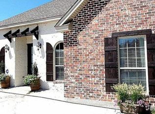 7696 Clearview Ln, Lumberton, TX 77657