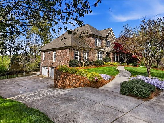 2nd image of 5522 Garden Park Ln