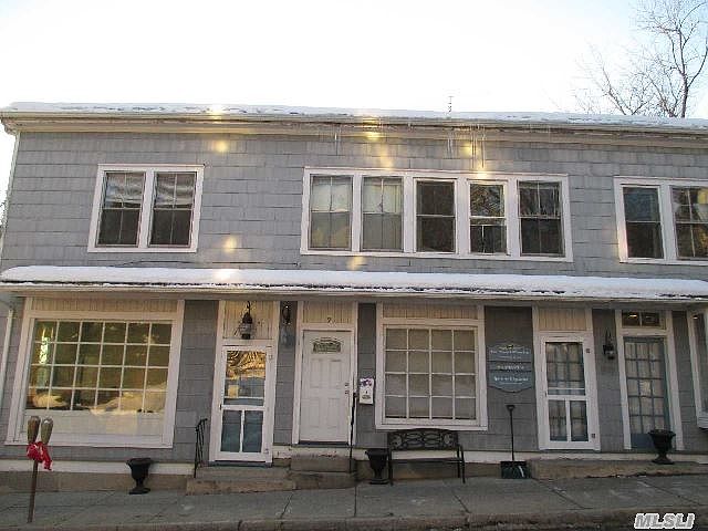 1st image of 7 Bayview Ave