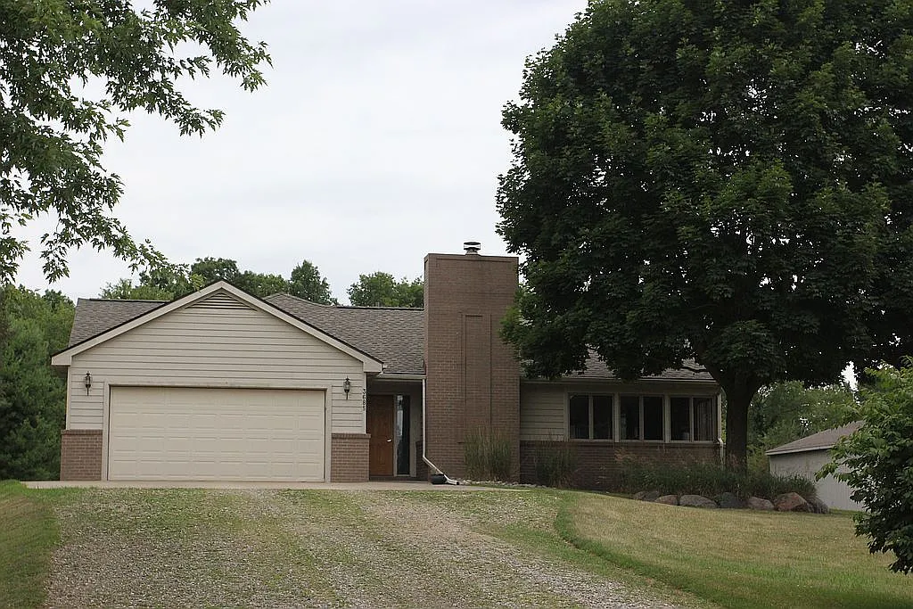 3685 Arkham Ln photo 1