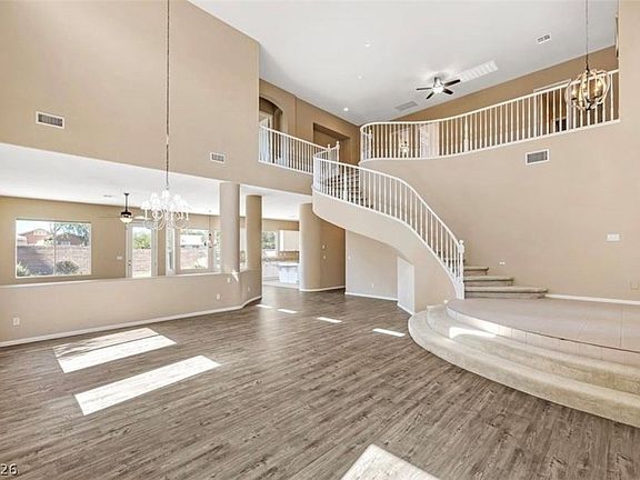 5th image of 5258 Villa Dante Ave