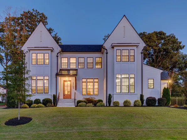 2709 Sanctuary Woods Ln, Raleigh, NC 27606