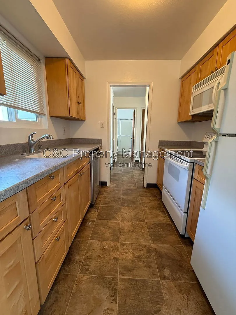 1 bed, 1.0 bath, $2,595 — Photo 2