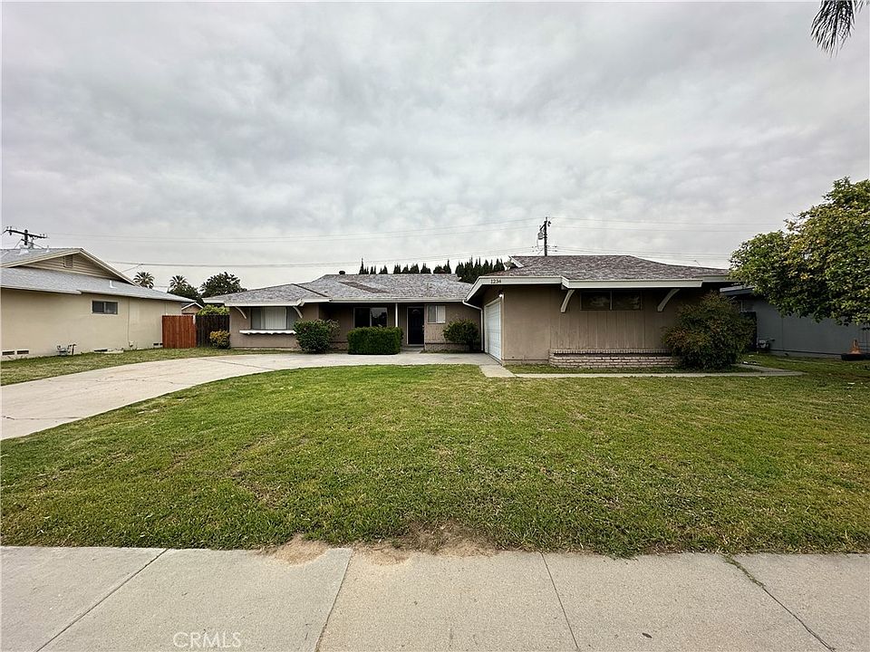 1st image of 1234 Pumalo St