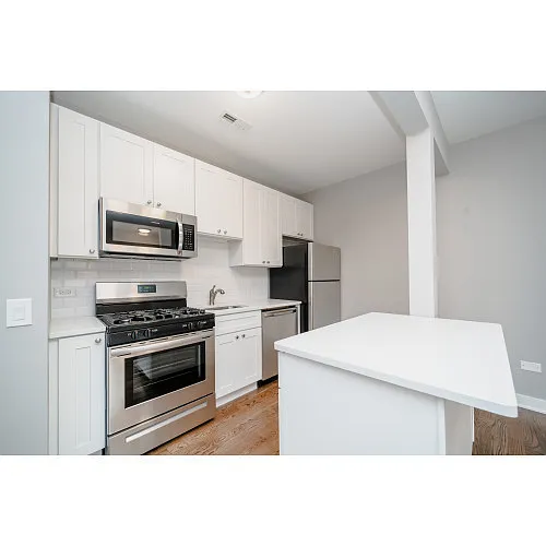 Building Photo - 1838 W 21st Pl #3F