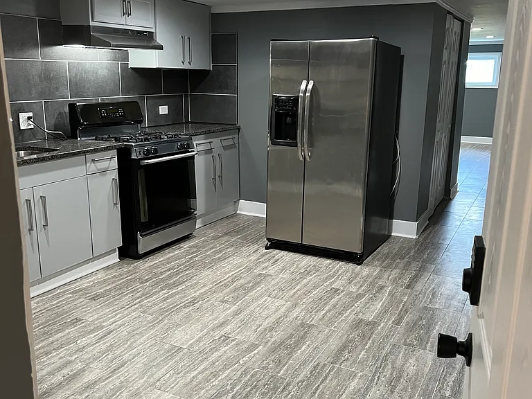 4931 S Wolcott Ave #0 — Photo 2