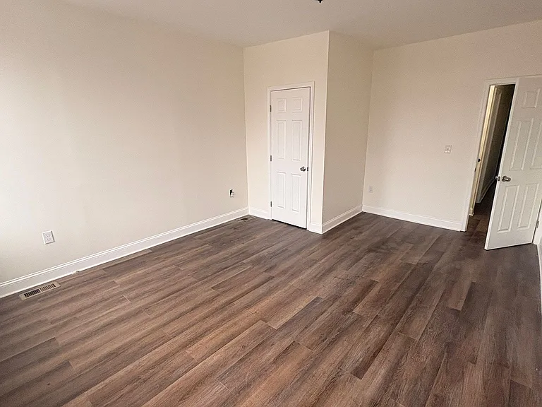 408 Whitridge Ave — Photo 15