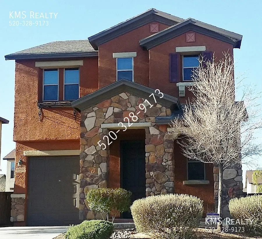 3 Bedroom 2 1/2 Baths House - Owner/Agent — Photo 1