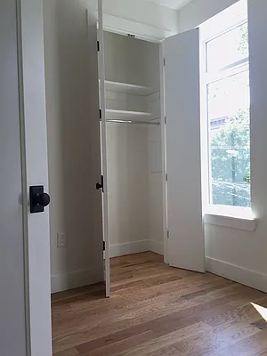 Rented by P Management | media 39