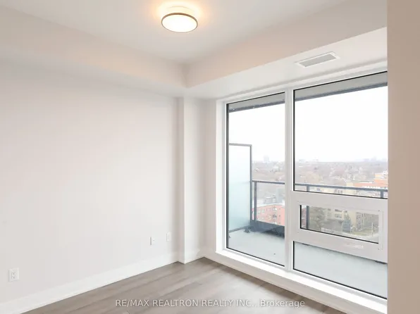 2525 Bathurst St, Toronto, ON
