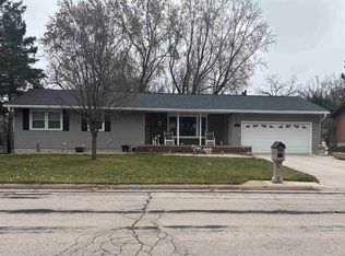 301 Acker Pkwy, Deforest, WI 53532