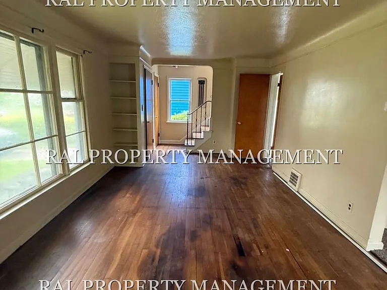 16115 Delrey Ave — Photo 5