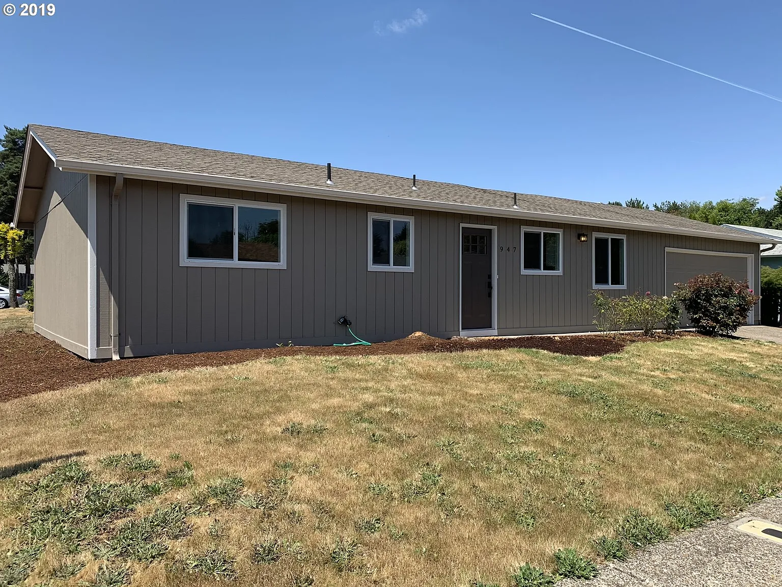 947 Genie St SE photo 1