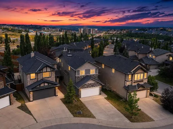 6 NW Aspen Stone Mews SW, Calgary, AB T3H 5Z1
