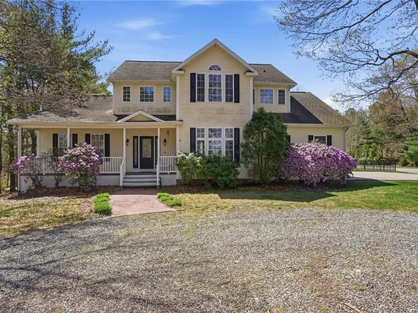 12 Clark Mill St, Coventry, RI 02816