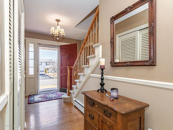 4th image of 242 Barnegat Blvd