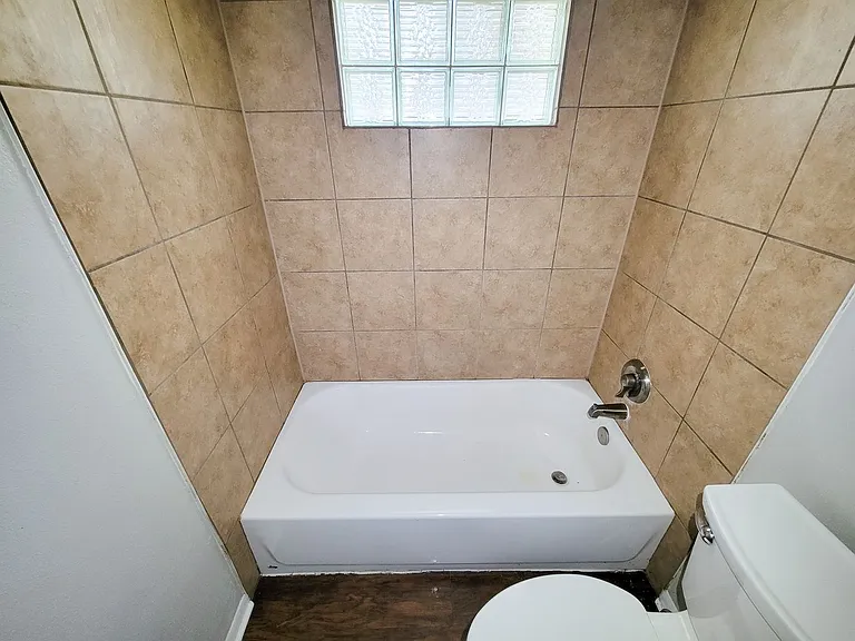 18402 Tall Cypress Dr — Photo 19