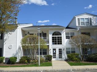 26 Crestview Ln, Mount Arlington, NJ 07856
