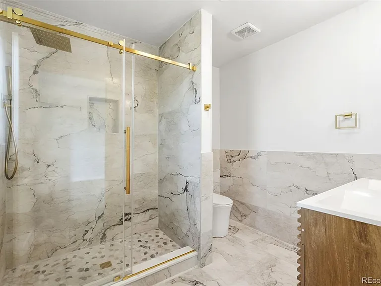 6752 S Dahlia Ct — Photo 21