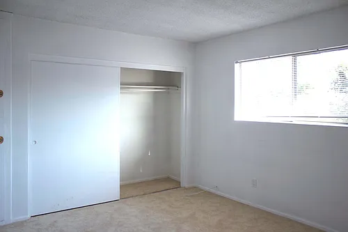 115 S Meridith Ave #5 Photo 1