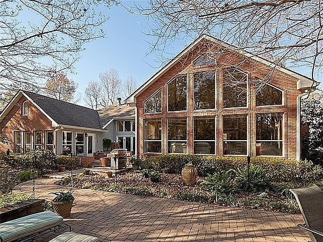 1st image of 213 Lake Vista Dr