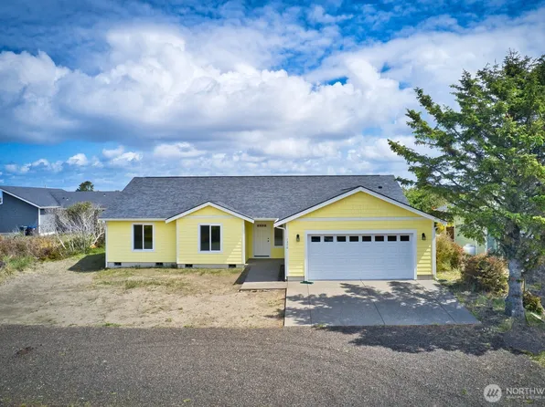 1376 Sand Pebble Avenue SW, Ocean Shores, WA 98569