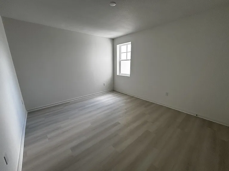 5563 Millenia Park Blvd — Photo 22