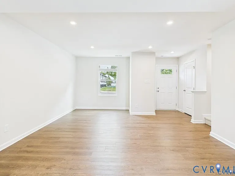 5409 Canterbury Ridge Way — Photo 4